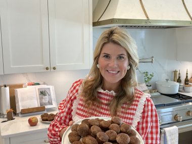Apple cider donut muffins